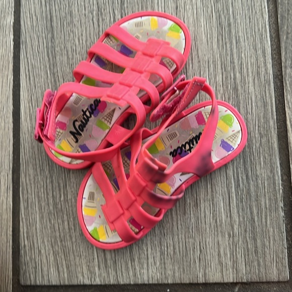 Size 5 jelly, sandal, flip-flop lot - Picture 6 of 9